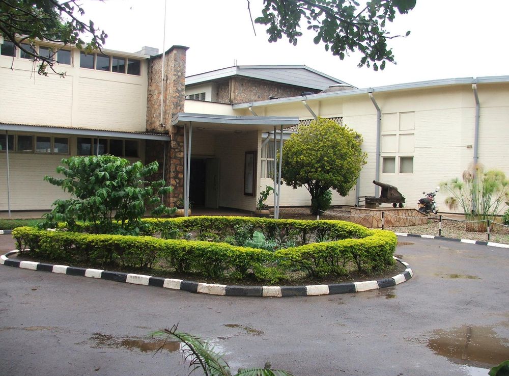 File:The Uganda Museum Main Entrance.JPG - Wikimedia Commons