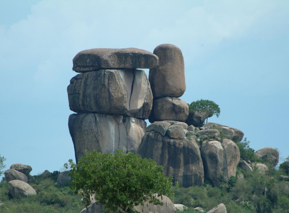 File:Kit-Mikayi.JPG - Wikipedia