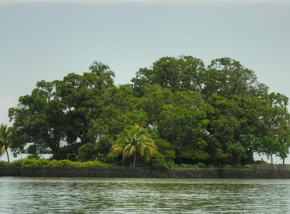 File:Granada Nicaragua 1.jpg - Wikimedia Commons