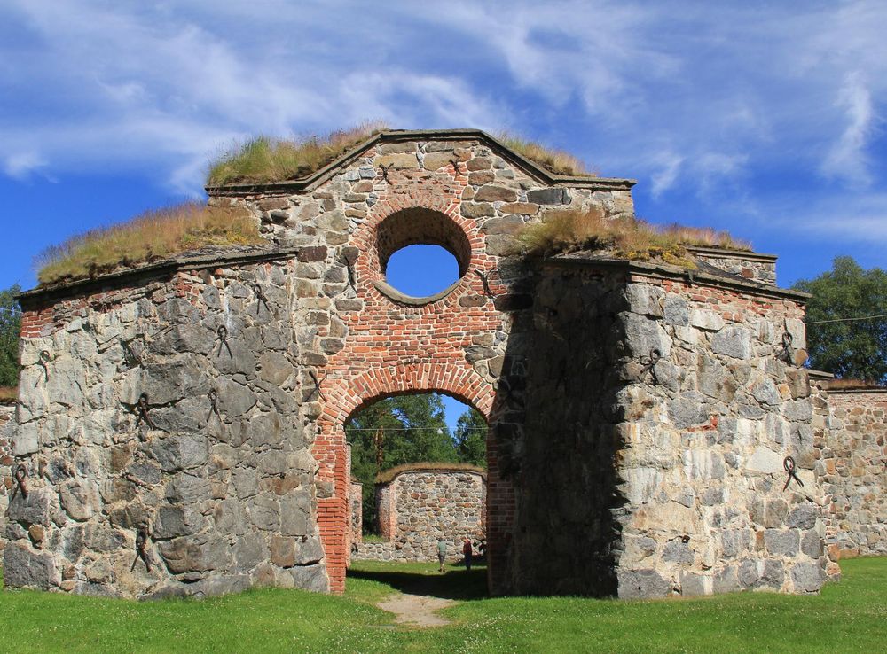 File:Old Vasa church ruins 01.jpg - Wikimedia Commons