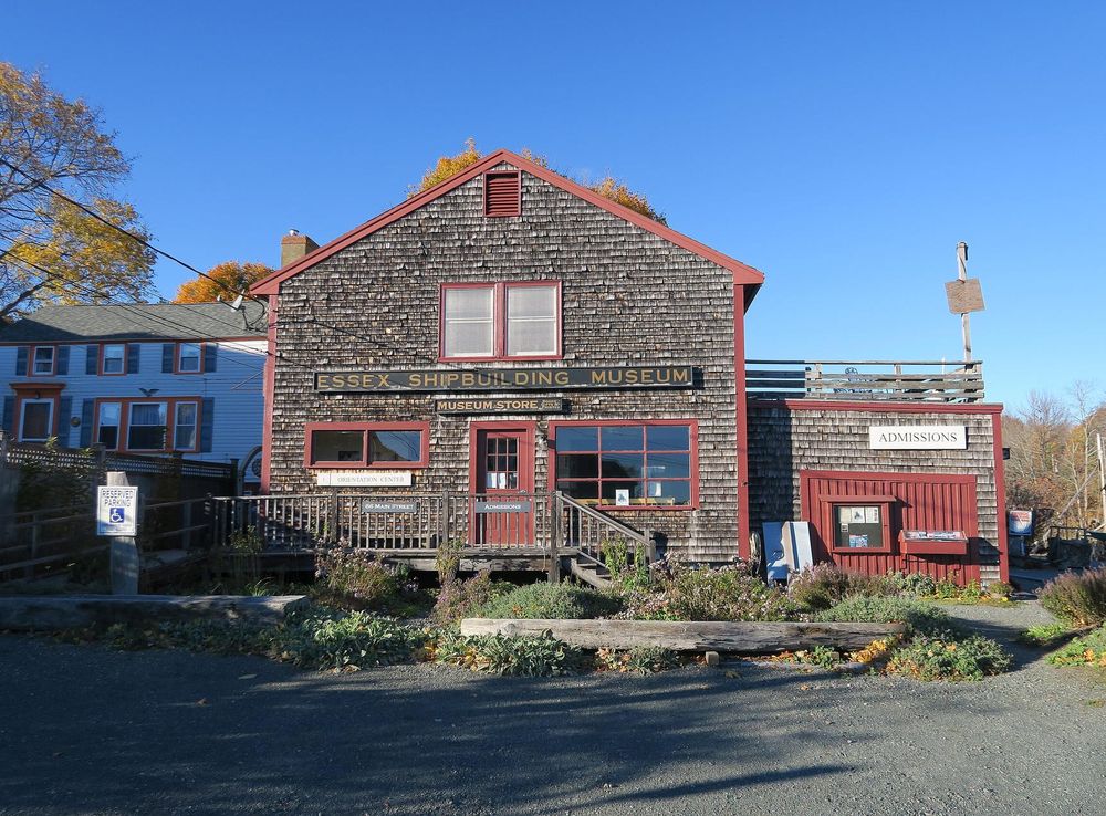 File:Essex Shipbuilding Museum, Essex MA.jpg - Wikimedia Commons