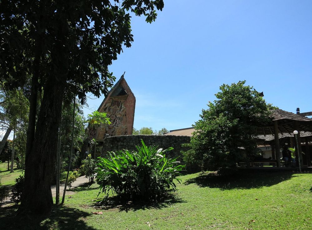 File:Papua New Guinea National Museum May 2015.jpg - Wikimedia Commons