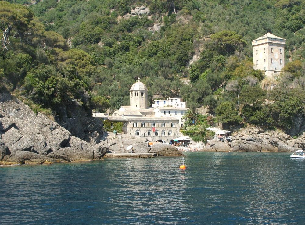 File:Abbazia di San Fruttuoso di Camogli-DSCF0662.JPG - Wikipedia