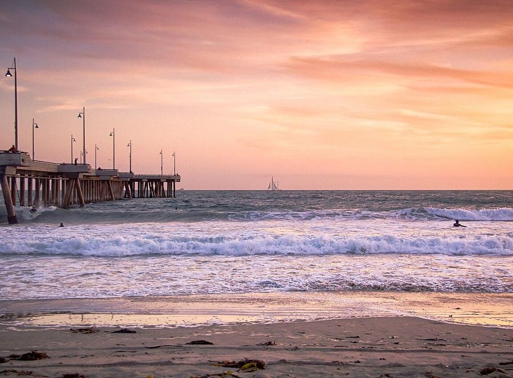 File:Venice Beach Sunset (258474293).jpeg - Wikimedia Commons