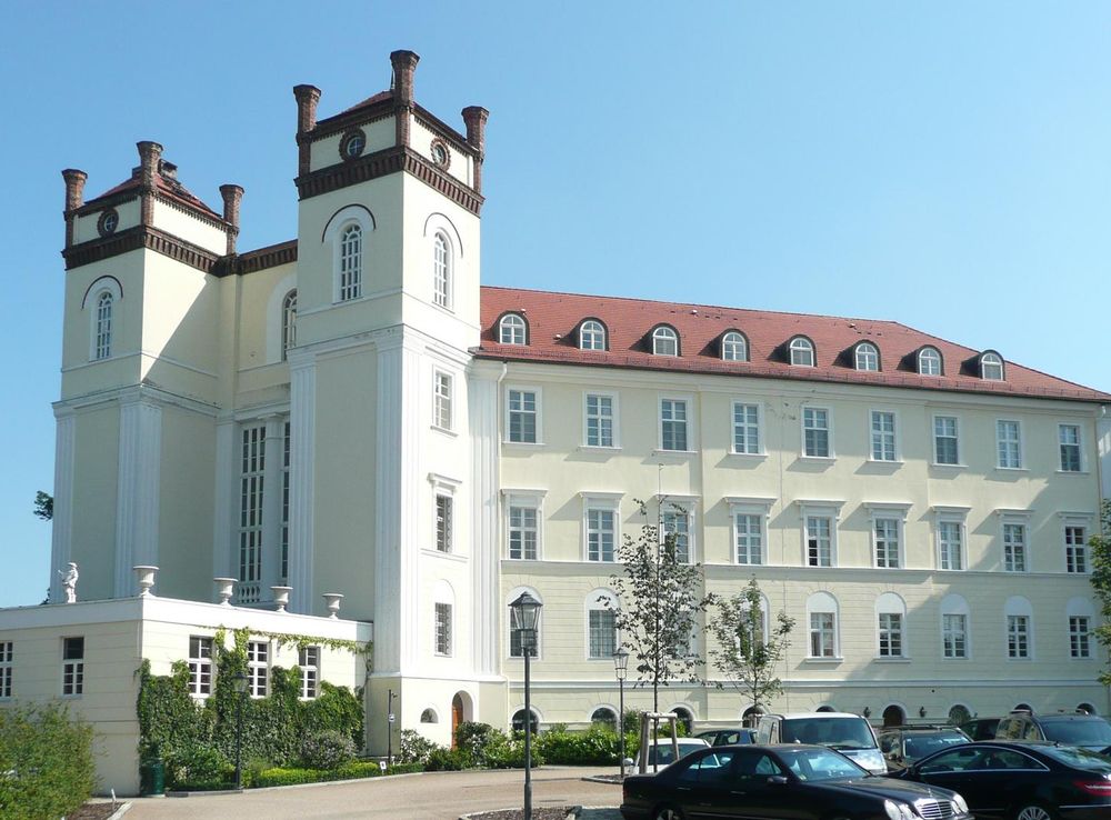 File:Castle Luebbenau.JPG - Wikimedia Commons