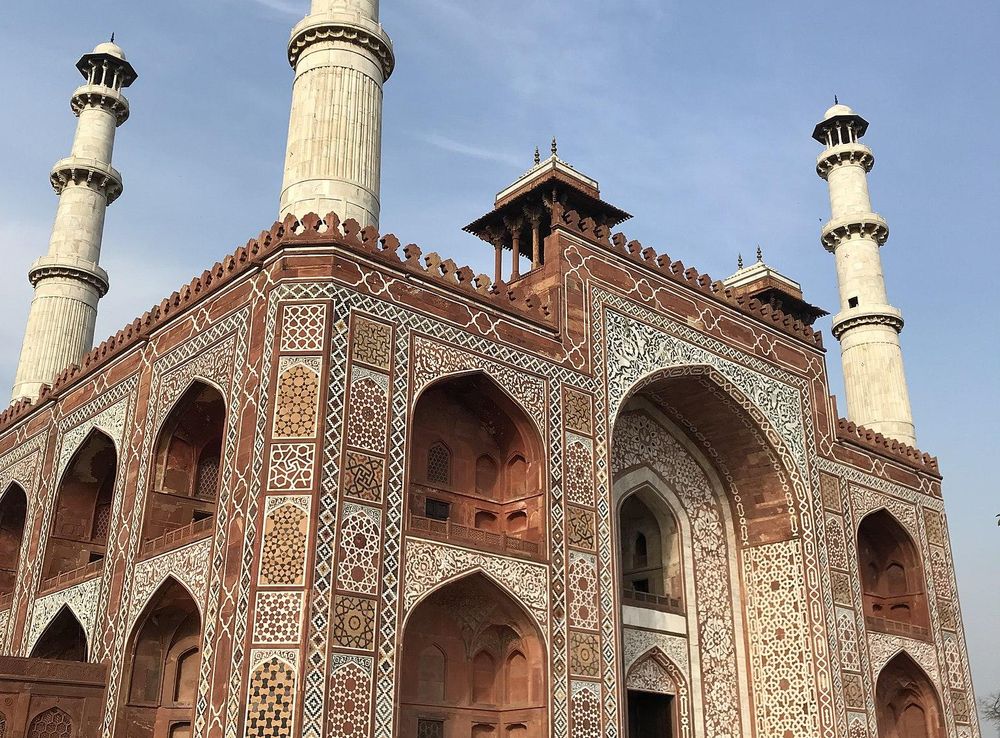 File:Akbar's Tomb - Sikandra - Agra-MA02.jpg - Wikimedia Commons