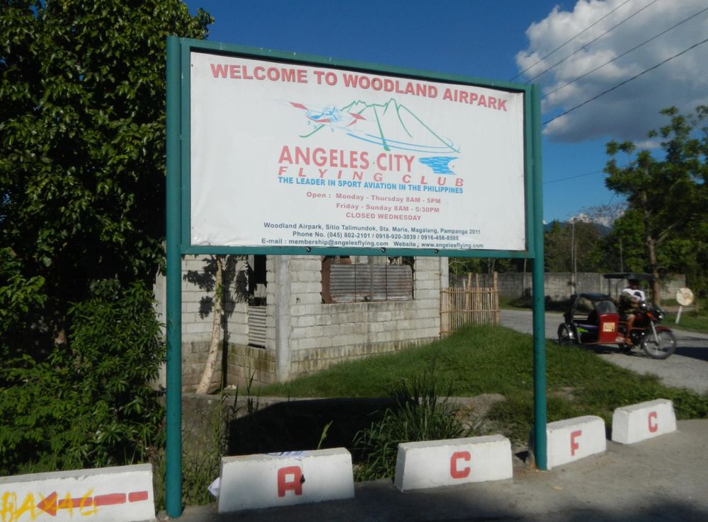 File:9977Woodland Airpark Angeles City Flying Clubfvf 02.JPG - Wikimedia  Commons