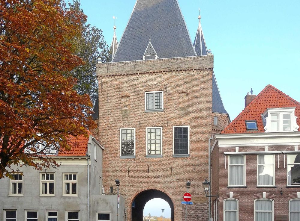 File:20151027 Koornmarktspoort Kampen.jpg - Wikimedia Commons