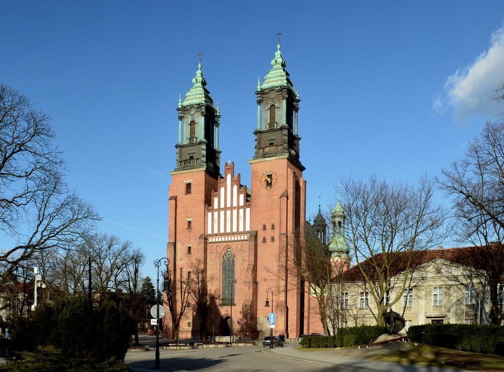 File:Poznań, Ostrów Tumski,ul. Mieszka I, Katedra pw. śś Apostołów Piotra i  Pawła, XI-XX, A 148 z 14.02.1930 (1).JPG - Wikipedia