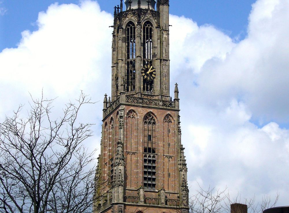 File:Onze Lieve Vrouwetoren.jpg - Wikimedia Commons