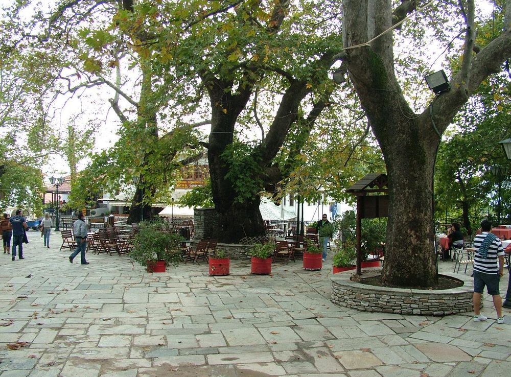 File:PortariaSquare.JPG - Wikimedia Commons