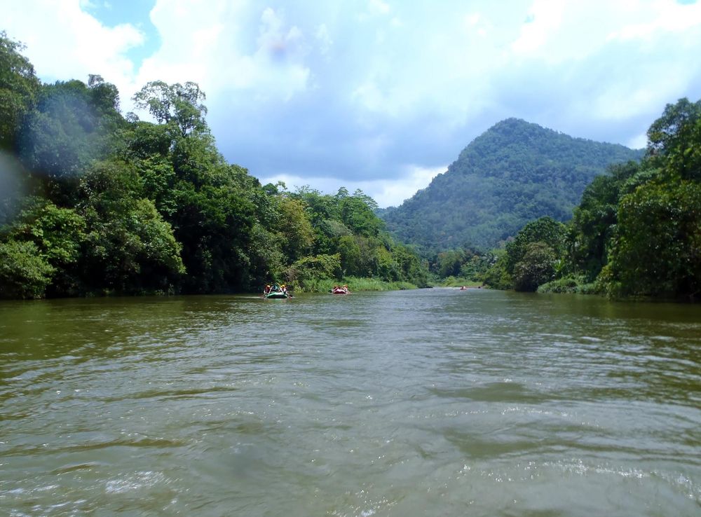 File:KitulgalaRafting-March2013-02.JPG - Wikimedia Commons