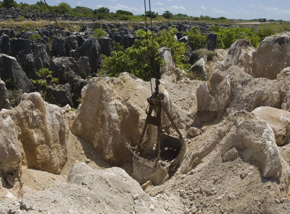 File:The site of secondary mining of Phosphate rock in Nauru, 2007. Photo-  Lorrie Graham (10729889683).jpg - Wikimedia Commons