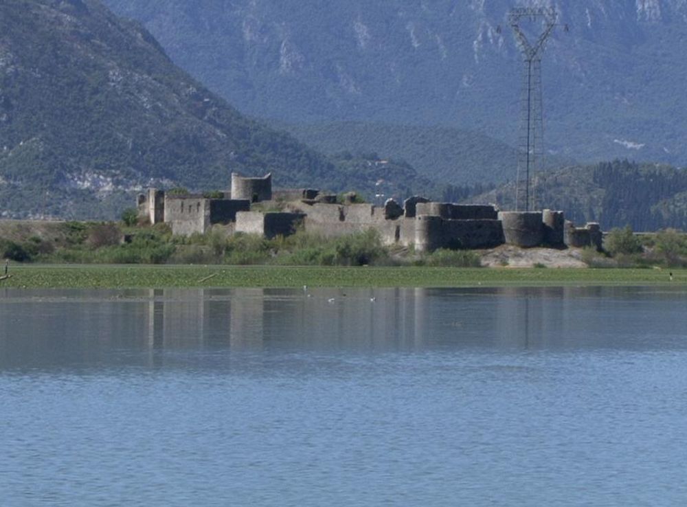 File:Lago di Scutari.JPG - Wikimedia Commons
