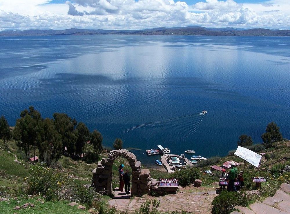 File:05. Isla de Taquile (31).JPG - Wikimedia Commons
