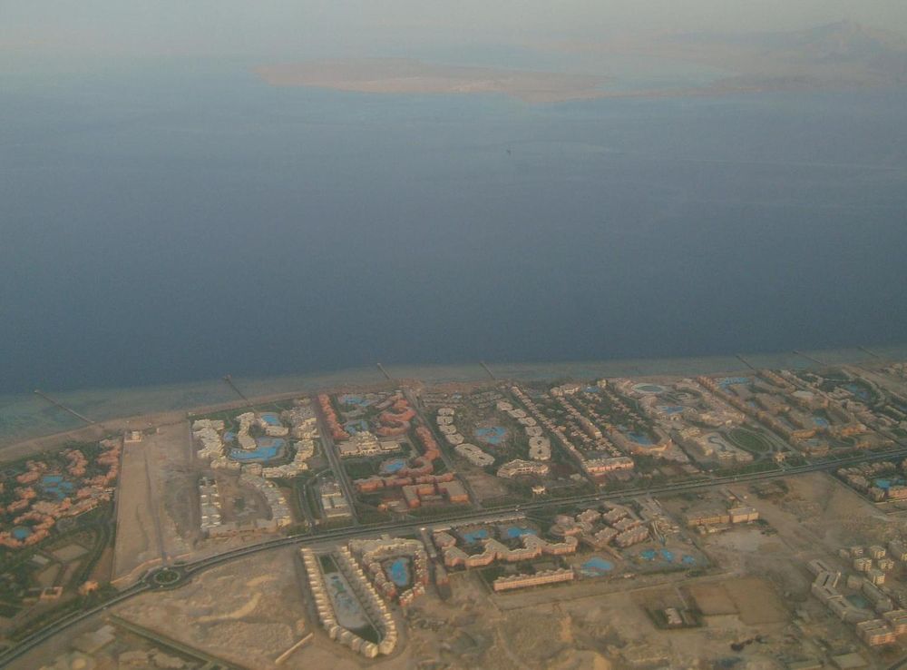 ملف:Sharm el-Sheikh & Tiran island aerial view.jpg - ويكيبيديا
