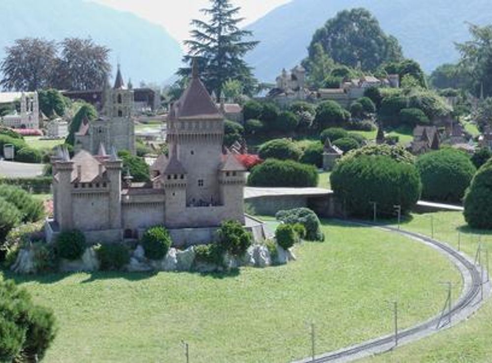 File:Melide - Panorama von Swissminiatur.jpg - Wikimedia Commons