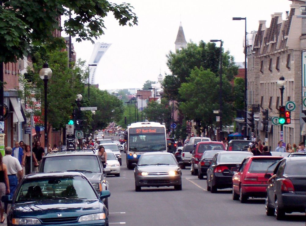 File:Mount Royal facing Olympic tower.JPG - Wikimedia Commons