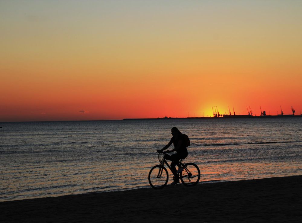 File:Sunset port Durrës Albania 2018 1.jpg - Wikimedia Commons