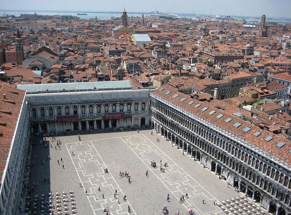 File:St. Mark's Square.JPG - Wikimedia Commons