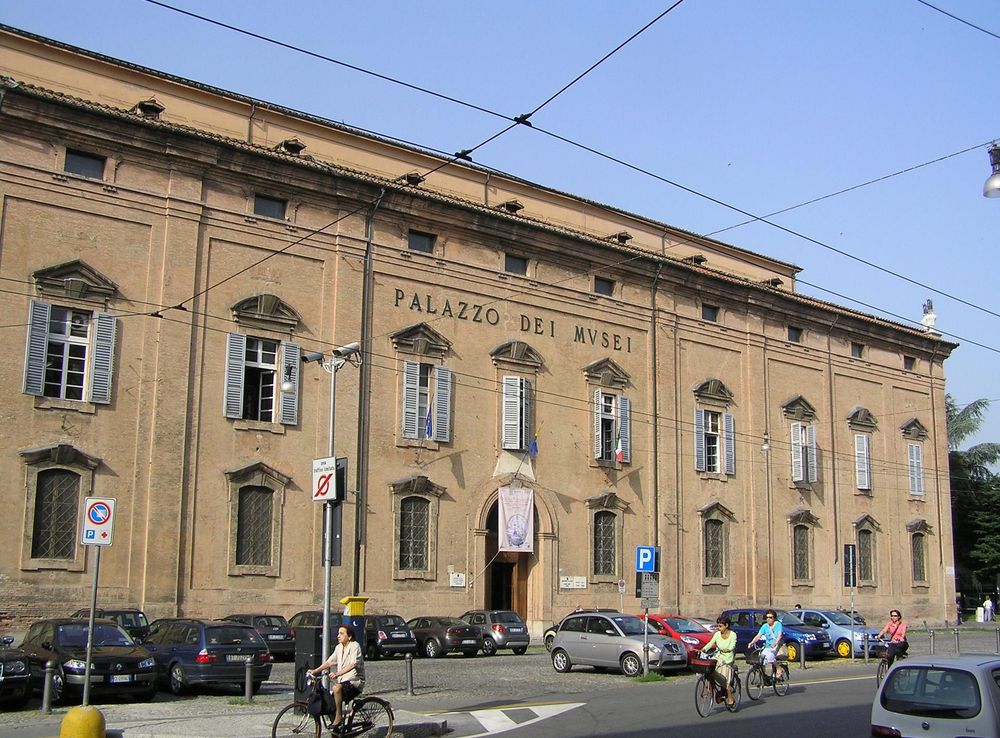 File:Palazzo dei Musei Modena.JPG - Wikimedia Commons