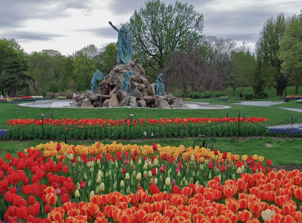 File:WashingtonParkStatue.JPG - Wikimedia Commons