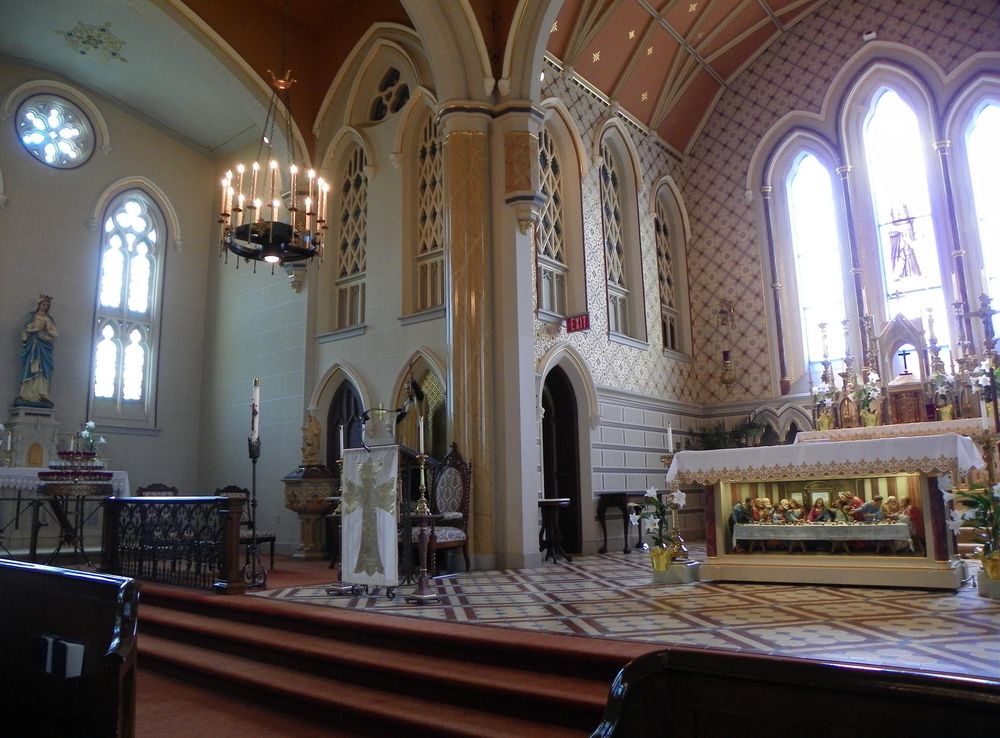 File:St. Vincent De Paul, Cape Girardeau, Missouri interior 4.JPG -  Wikimedia Commons