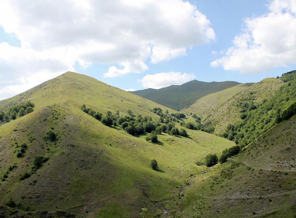 File:The Mountains of Bajgora.JPG - Wikimedia Commons