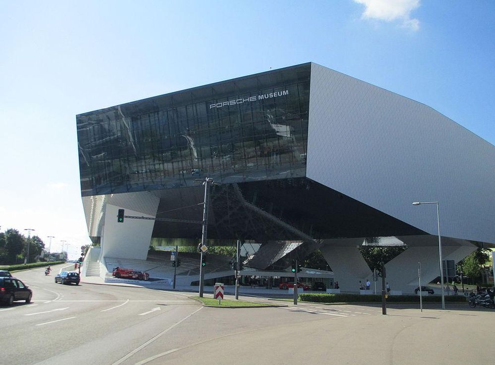 File:Porsche Museum in Stuttgart.JPG - Wikimedia Commons