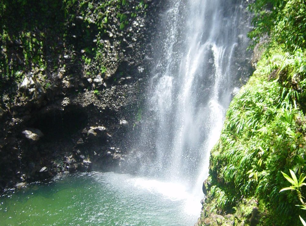 File:Middleham Falls, Dominica.JPG - Wikimedia Commons