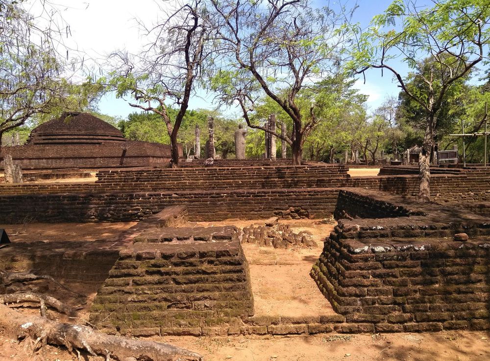 File:Ancient City of Polonnaruwa, Sri Lanka (3).jpg - Wikimedia Commons