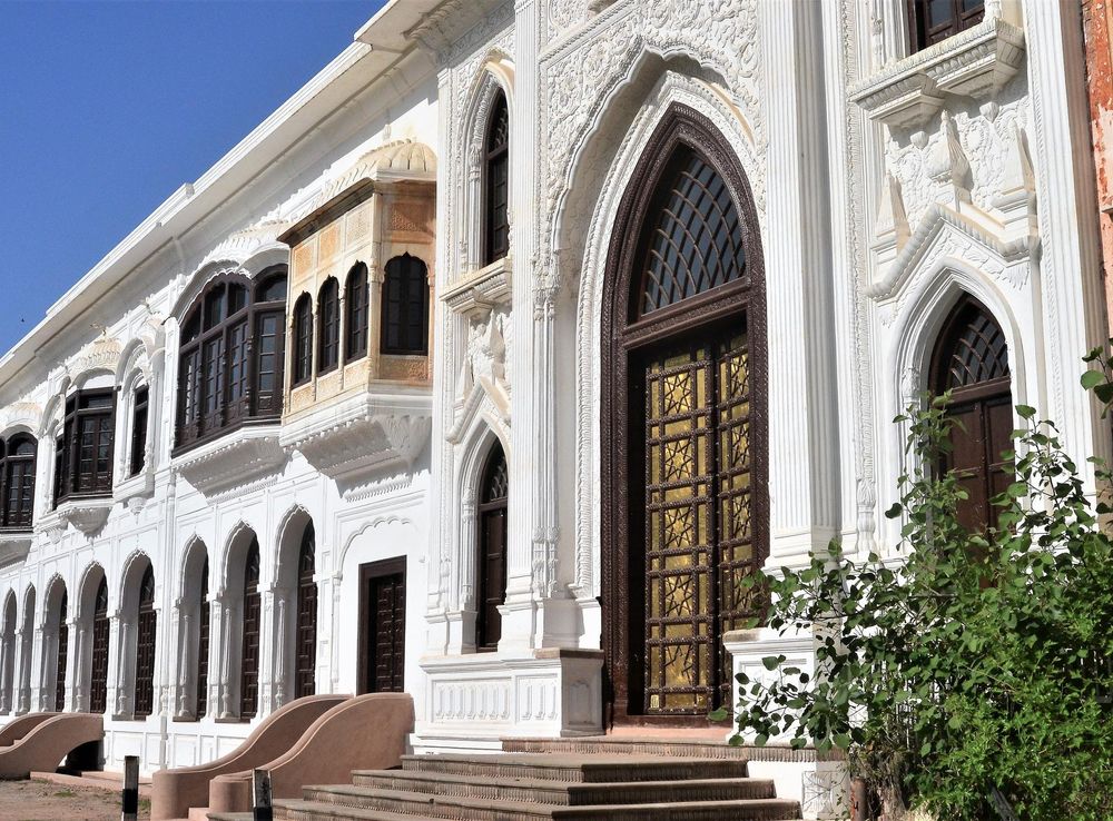 File:Mubarak Mandi Palace Jammu 01.jpg - Wikimedia Commons