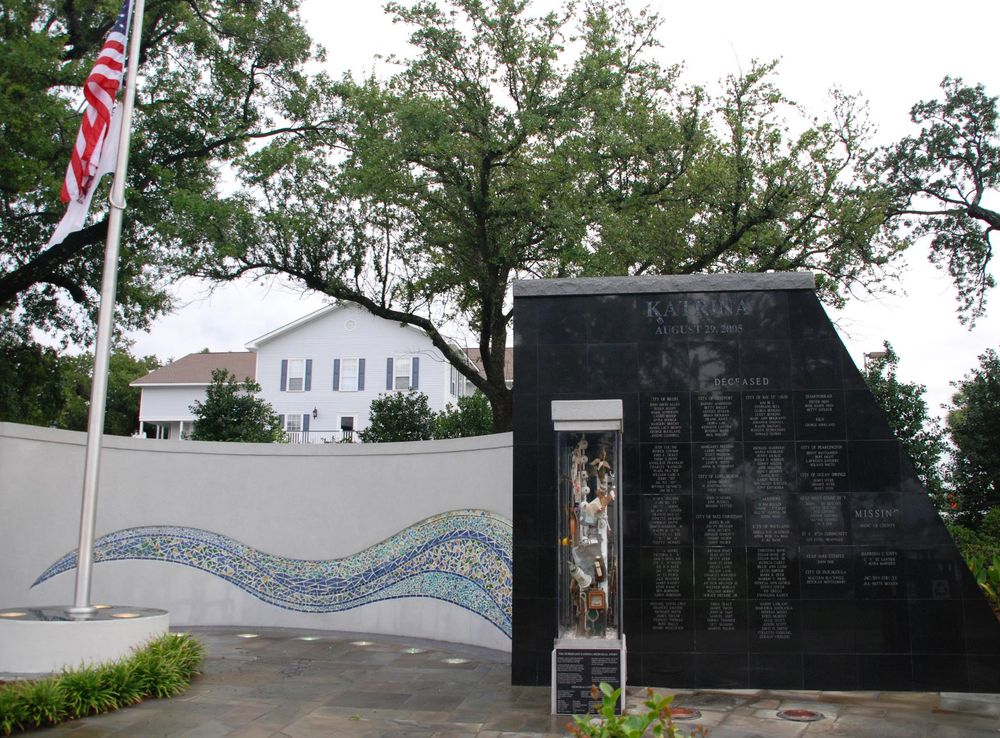 File:FEMA - 45281 - New Hurricane Katrina Memorial on Mississippi Gulf  Coast.jpg - Wikimedia Commons