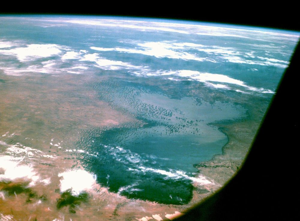 File:Lake Chad from Apollo 7.jpg - Wikipedia