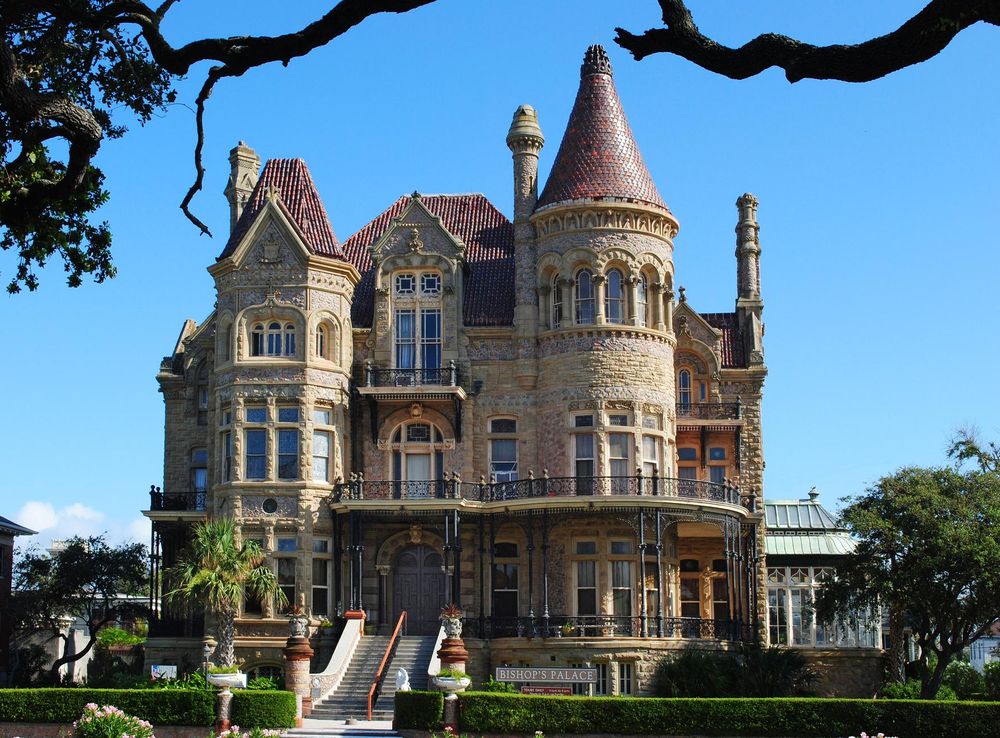 File:Bishop's Palace, Galveston.JPG - Wikimedia Commons