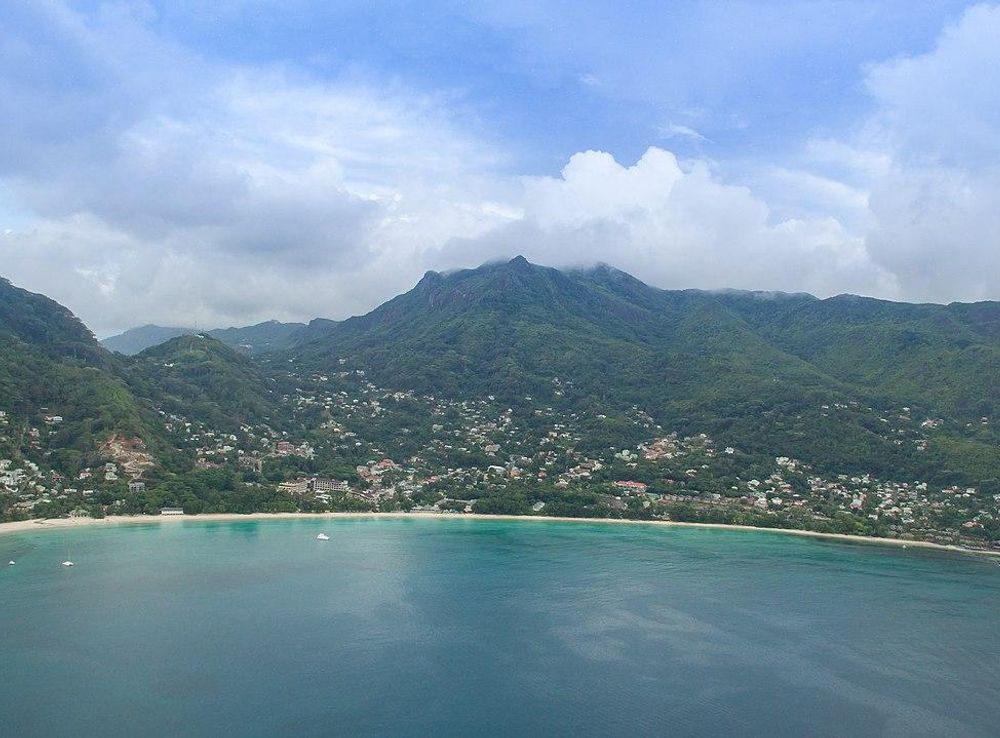 File:Aerial of Beau Vallon Mahe, Seychelles (38911468714).jpg - Wikimedia  Commons