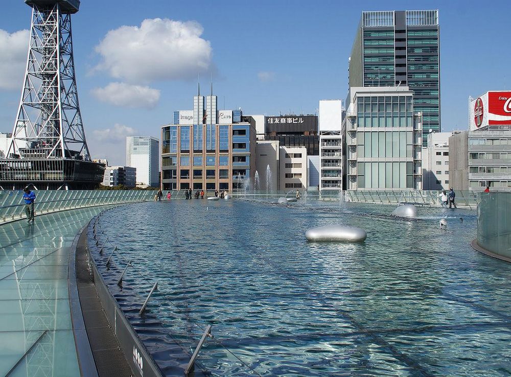 ファイル:Oasis 21 - Spaceship Aqua - 02.JPG - Wikipedia