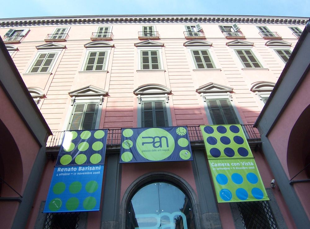 File:Palazzo Carafa di Roccella 100 2893.JPG - Wikipedia