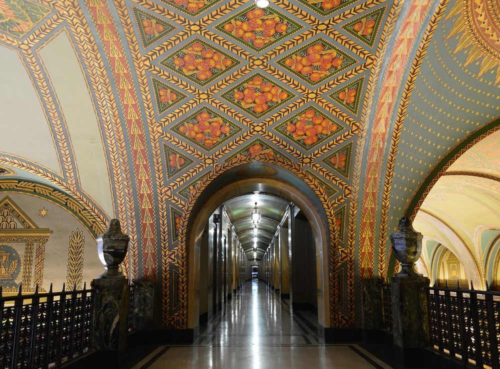 File:Interior of Fisher Building, Detroit.JPG - Wikimedia Commons