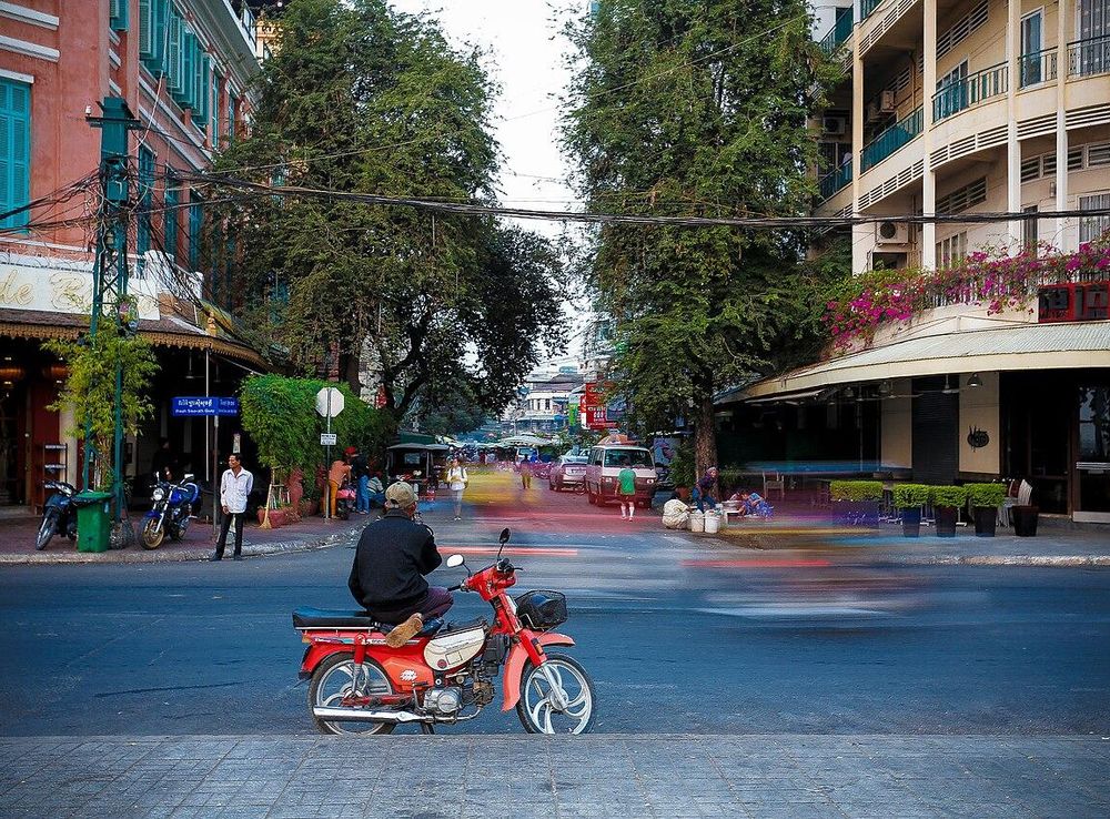 File:金边的清晨 Morning In Phnom Penh (106918121).jpeg - Wikimedia Commons