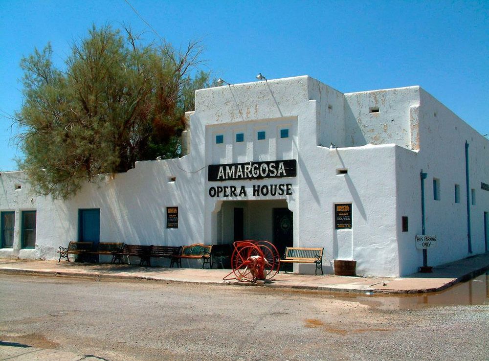 File:Amargosa Opera House.jpg - Wikimedia Commons