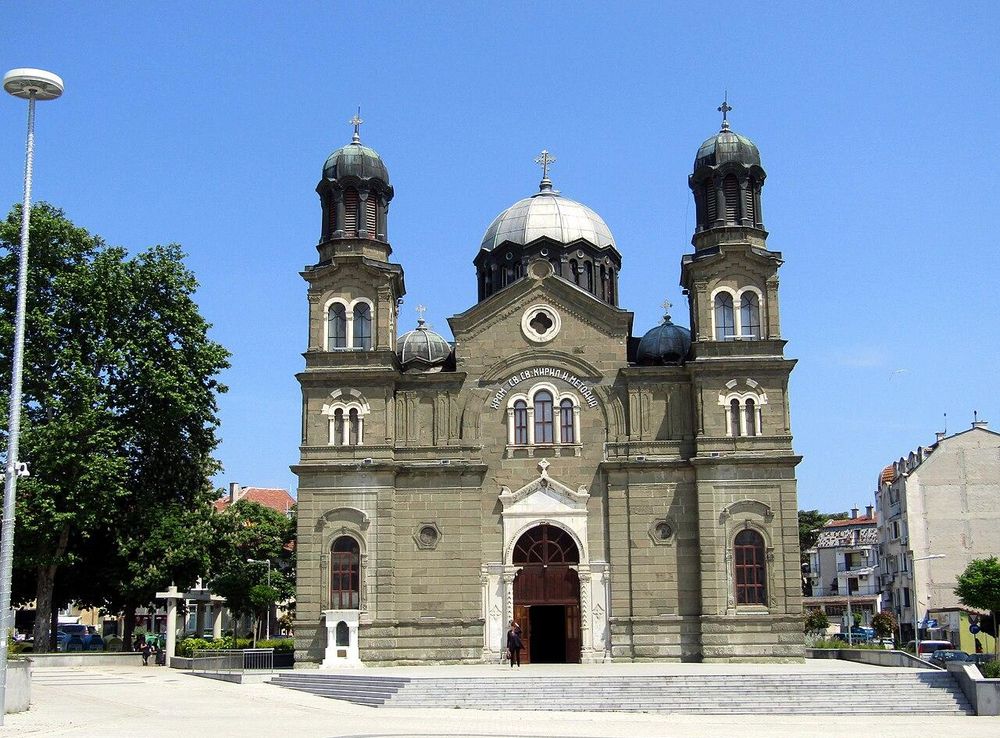 File:Burgas Cathedral 2018-05-14 08.jpg - Wikimedia Commons