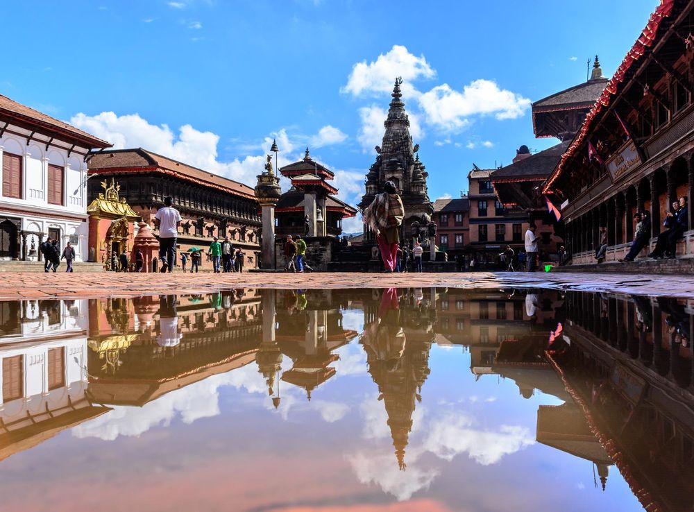 File:Reflection on bhaktapur durbar square.jpg - Wikimedia Commons