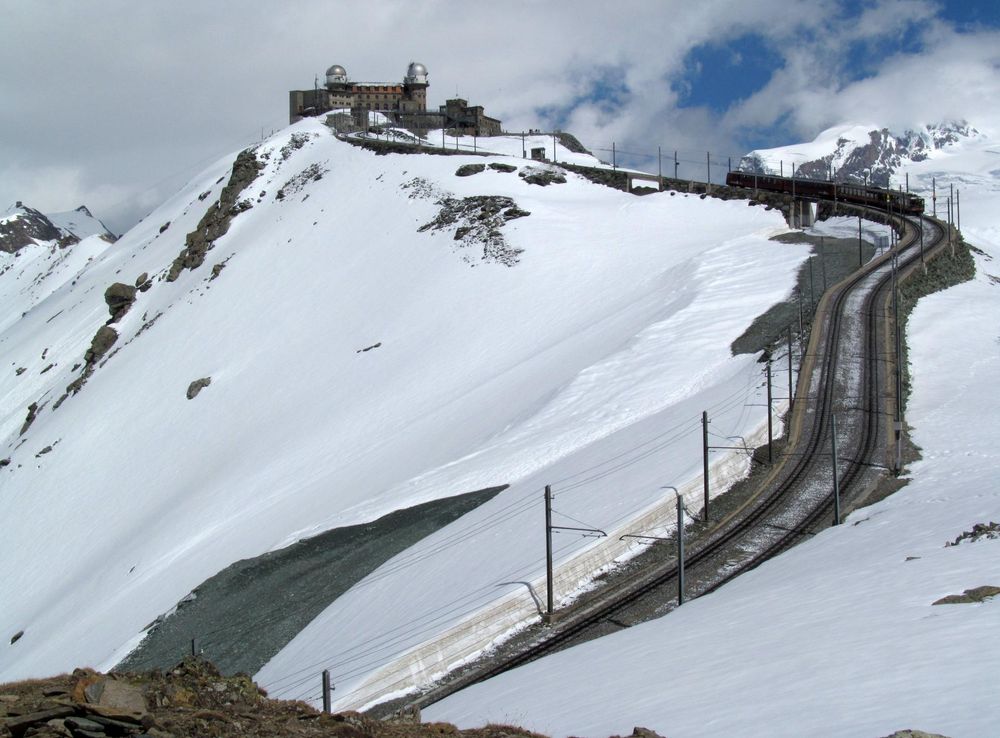 File:Gornergrat railway.JPG - Wikimedia Commons