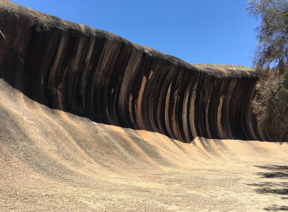 File:Wave-Rock-Hyden-WA.jpg - Wikimedia Commons