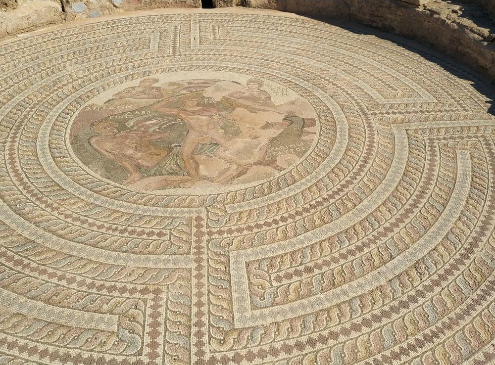 File:TheseusMosaic-HouseofThezeus-Paphos-Cyprus.jpg - Wikimedia Commons