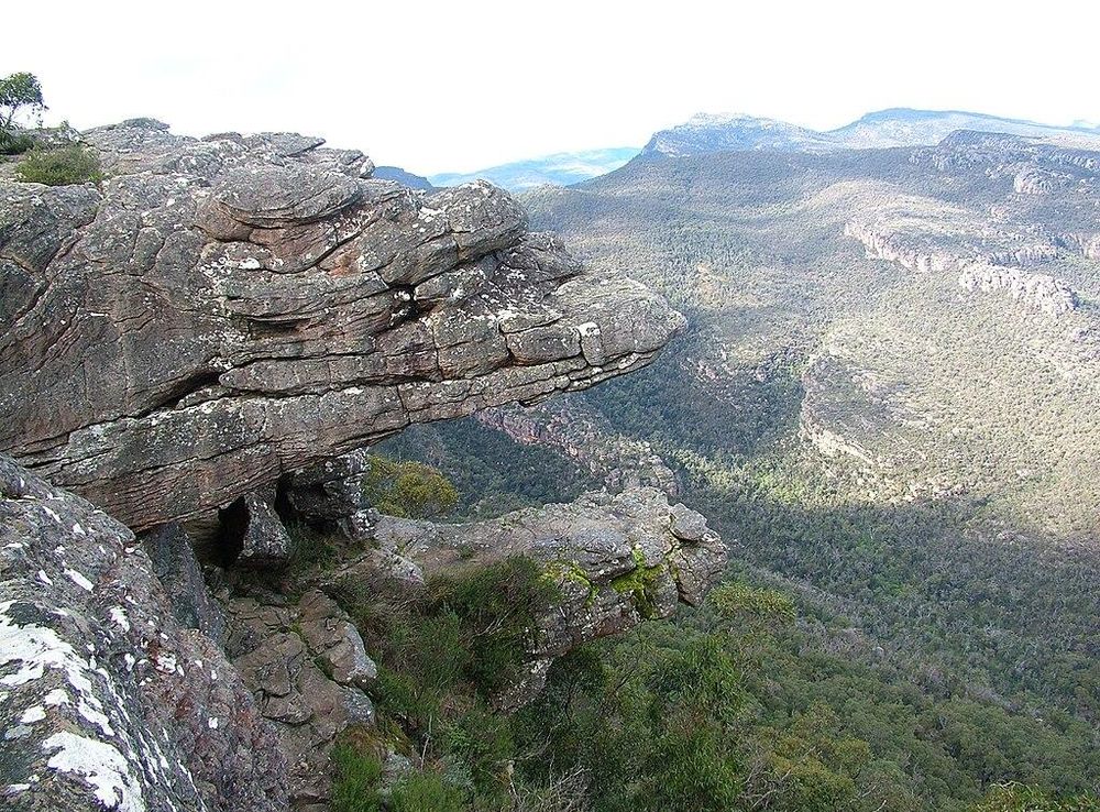 File:Grampians National Park Victoria Australia 01.jpg - Wikimedia Commons
