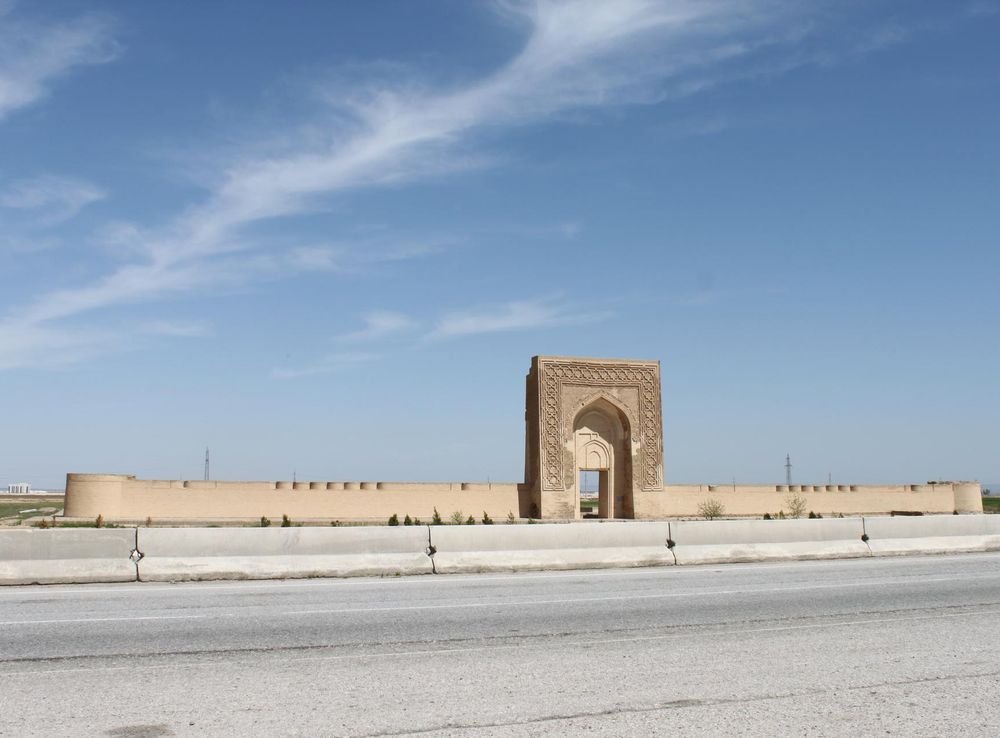 File:Rabat-i Malik caravanserai 1.JPG - Wikipedia
