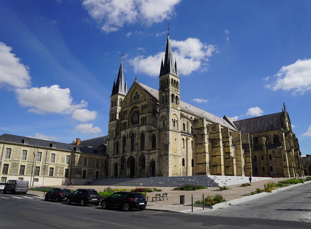 File:St remi 1007580.jpg - Wikimedia Commons