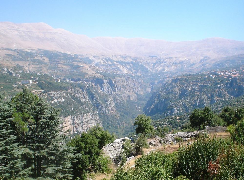 File:2006 Kadisha Valley.JPG - Wikimedia Commons